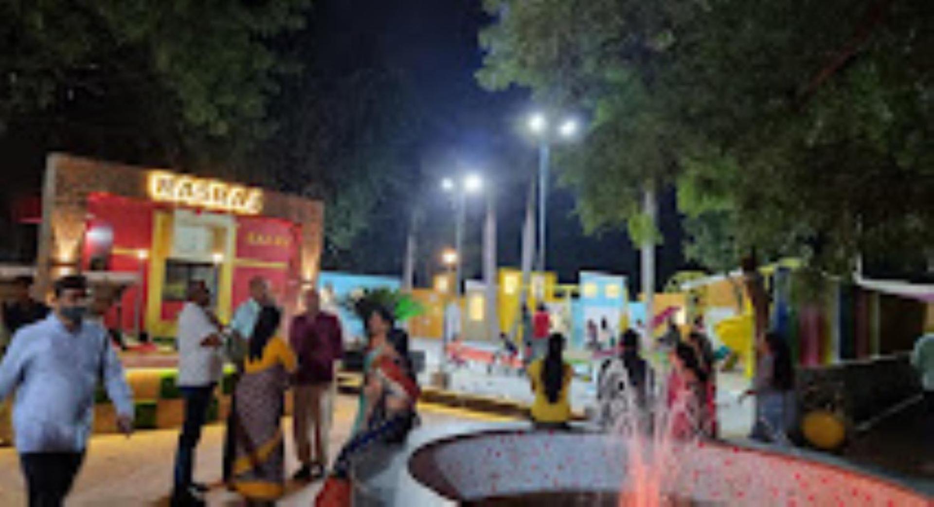 Hotel Pritam Palace , Dhule Buitenkant foto