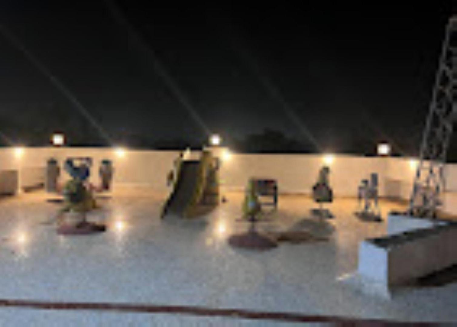 Hotel Pritam Palace , Dhule Buitenkant foto