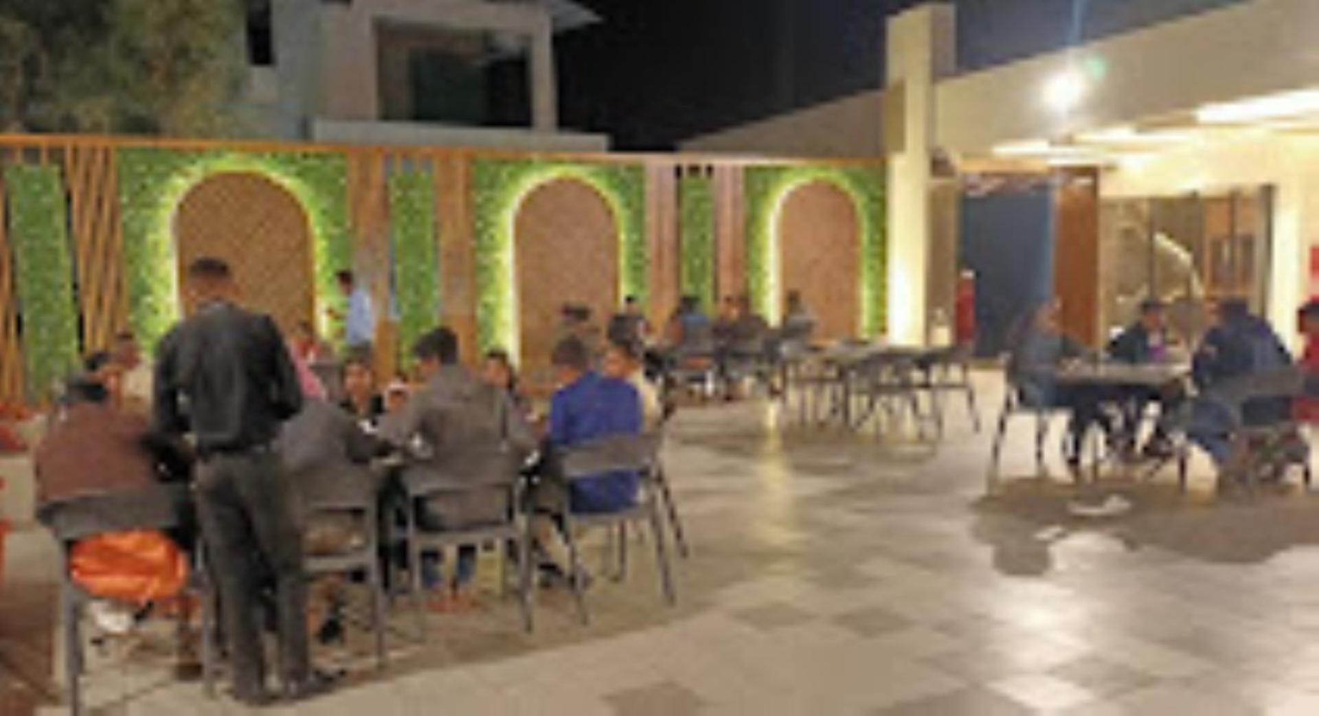 Hotel Pritam Palace , Dhule Buitenkant foto